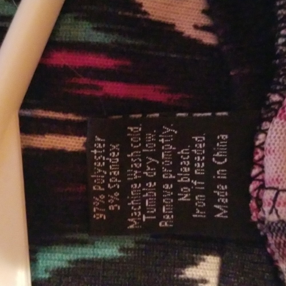 Win Win Flare Bottom Tunic Size S-M. - Picture 8 of 8